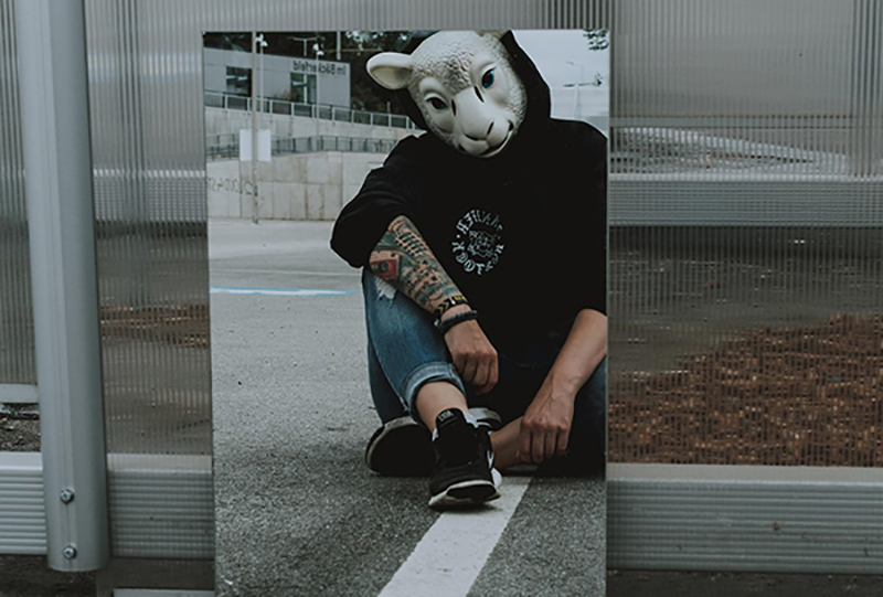 los therian se identifican interiormente con un animal no humano