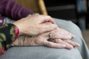 la menopausia suele coincidir con el cuidado de los padres